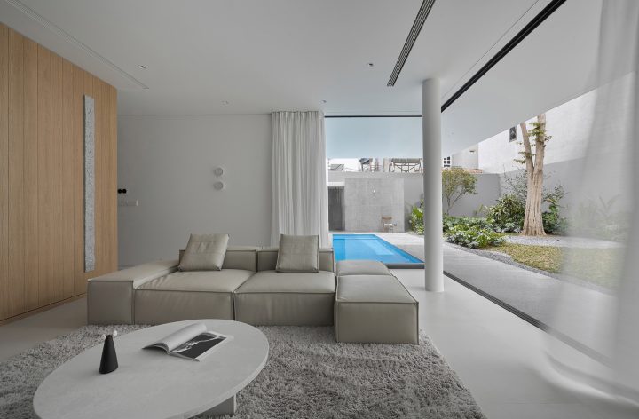 DOM House