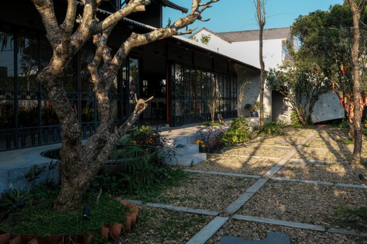 De Hué Space