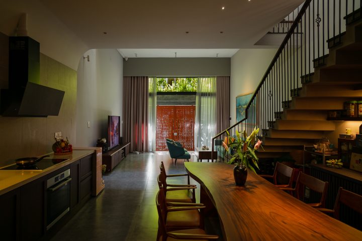 Uyên House