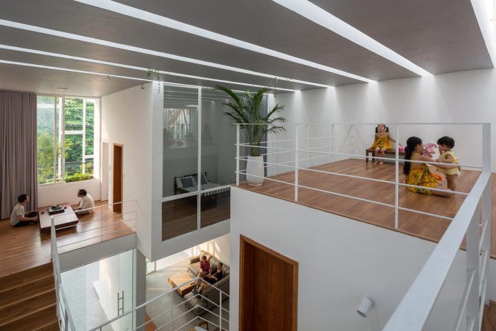 7×17 House