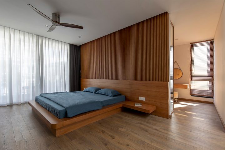 TT HOUSE