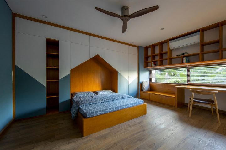 TT HOUSE