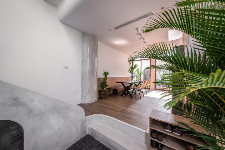Alone House