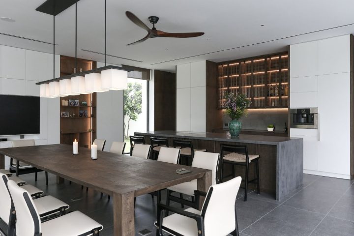Biệt thự Hồ Tràm: Đan và xen để định hình phong cách