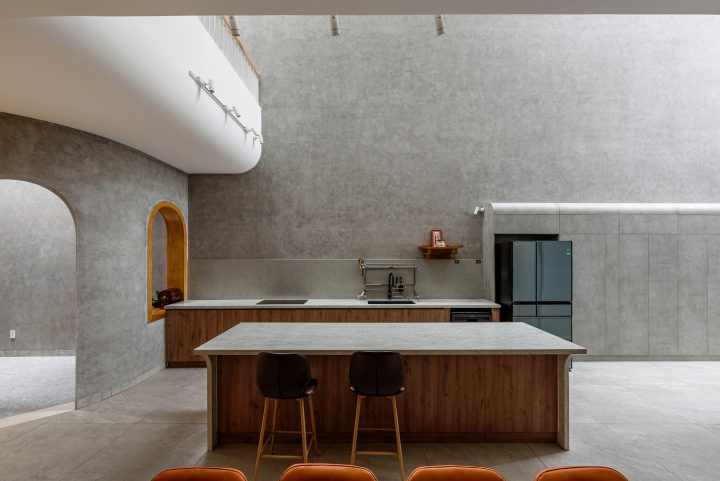 Dinh House