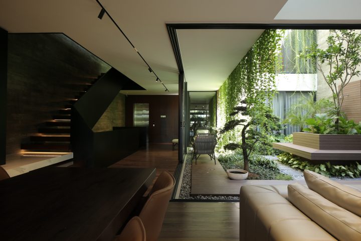 DKS House
