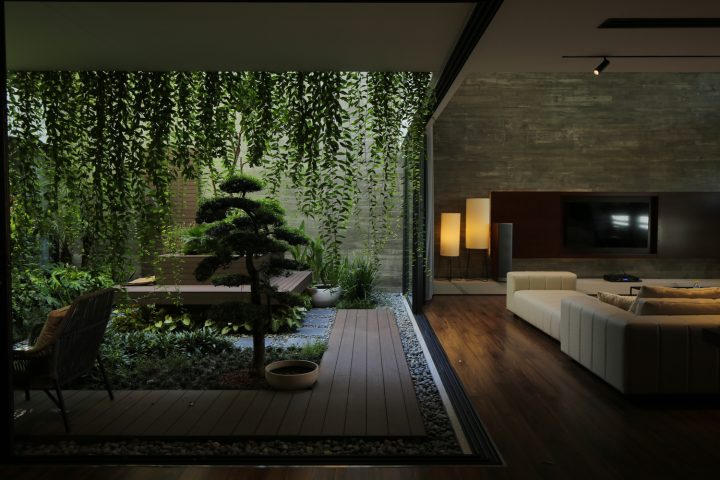 DKS House