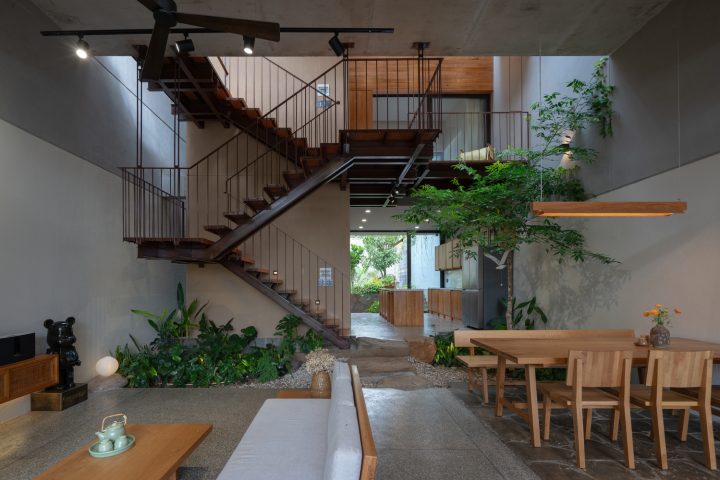 Jinjee House
