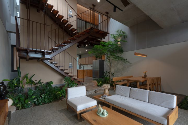 Jinjee House