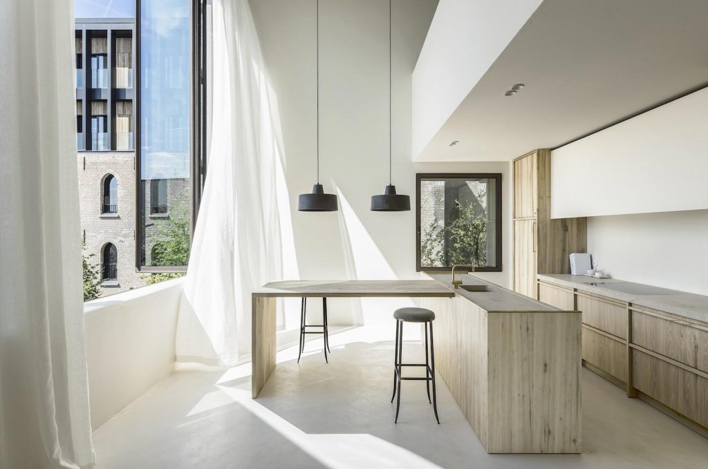 Mẫu phong cách minimalism sử dụng tông màu nhẹ