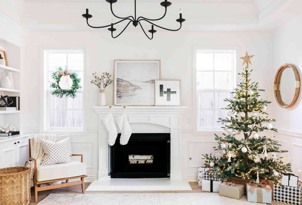 trang trí cây thông noel phong cách tối giản