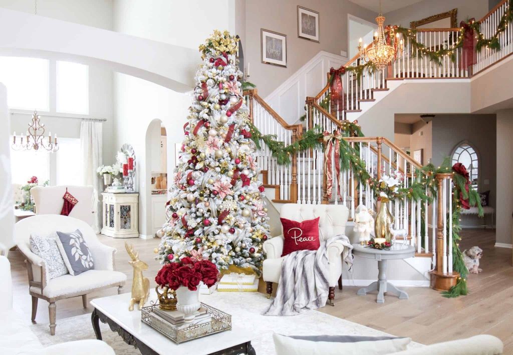 trang trí noel tại nhà ở khu vực cầu thang