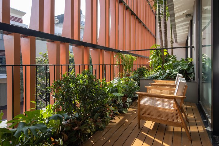 Tropical House 1