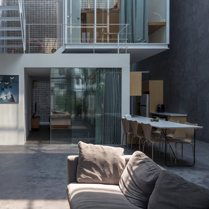 8×20 House