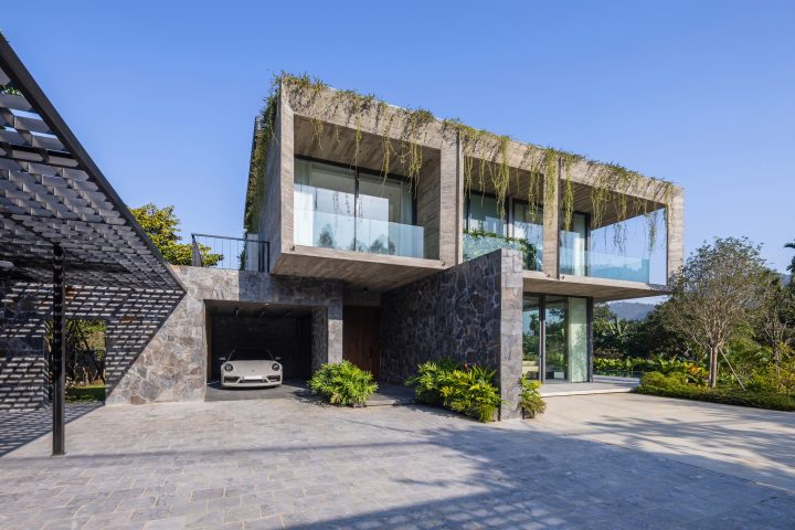 Dora Villa