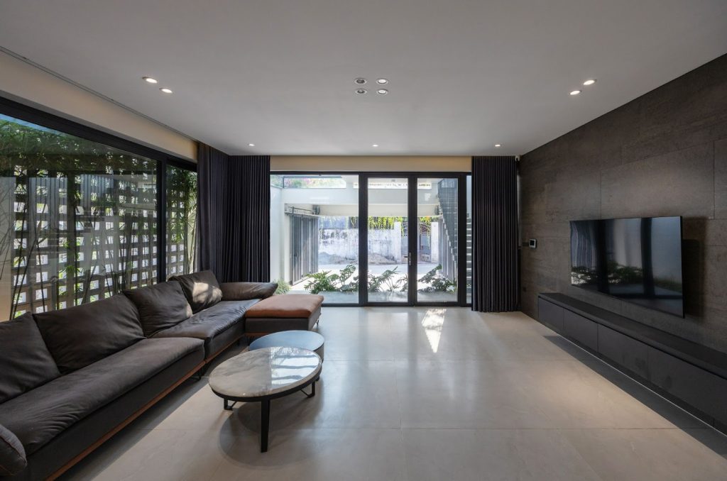 decor phòng khách với sofa đơn giản