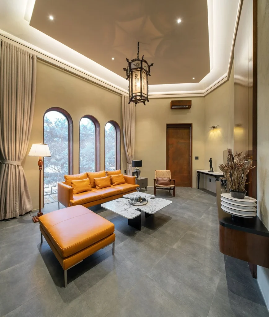 decor phòng khách với tượng độc đáo