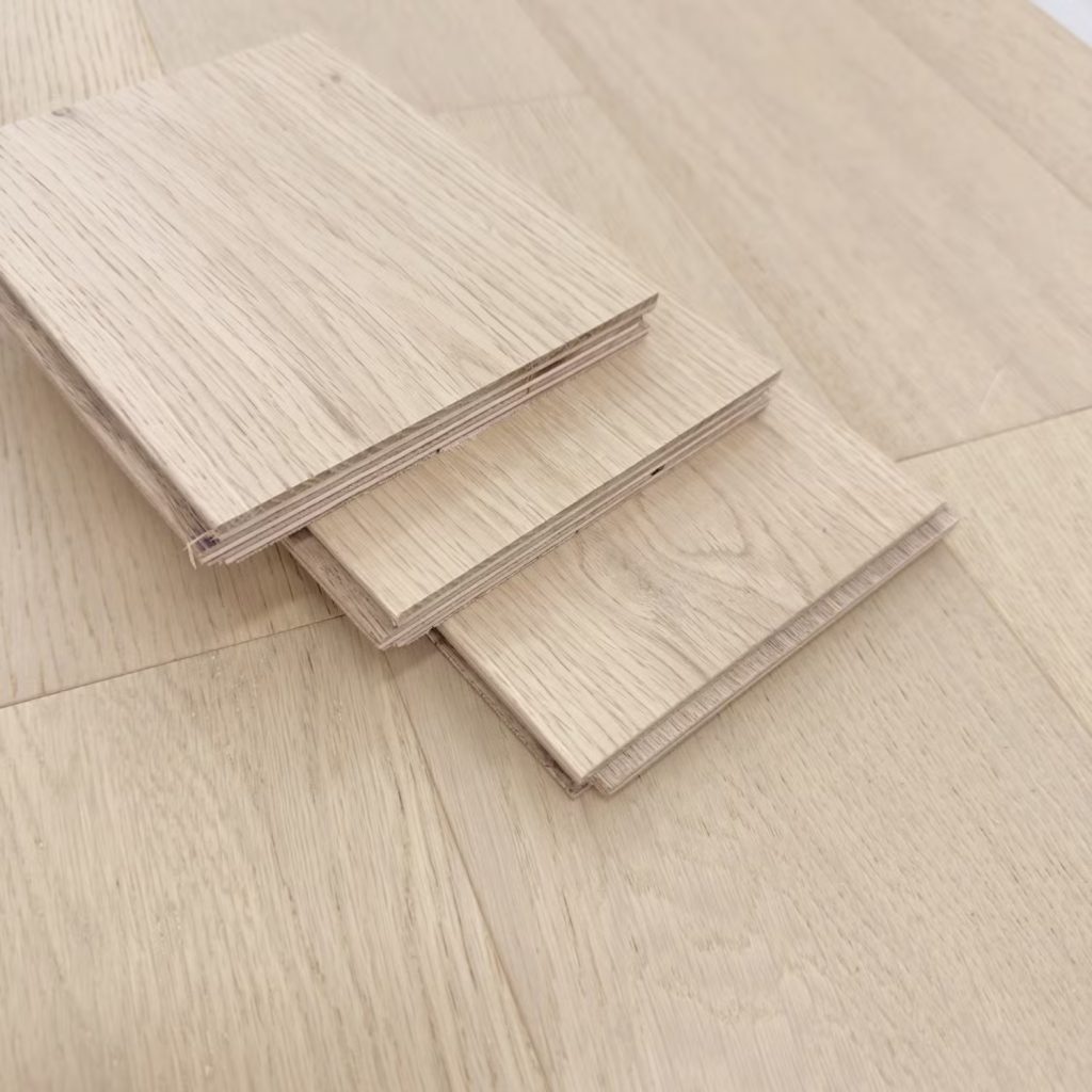 sàn gỗ công nghiệp bao nhiêu tiền 1m2 - sản phẩm Thái Lan