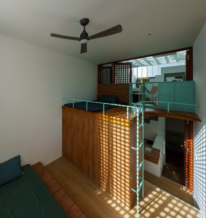 Closer House