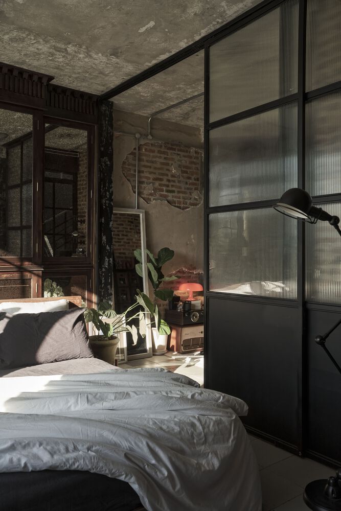 cửa lùa sắt hiện đại
