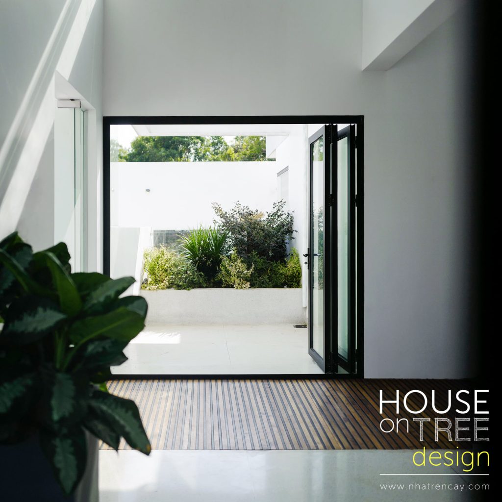 cửa lùa xếp bằng inox
