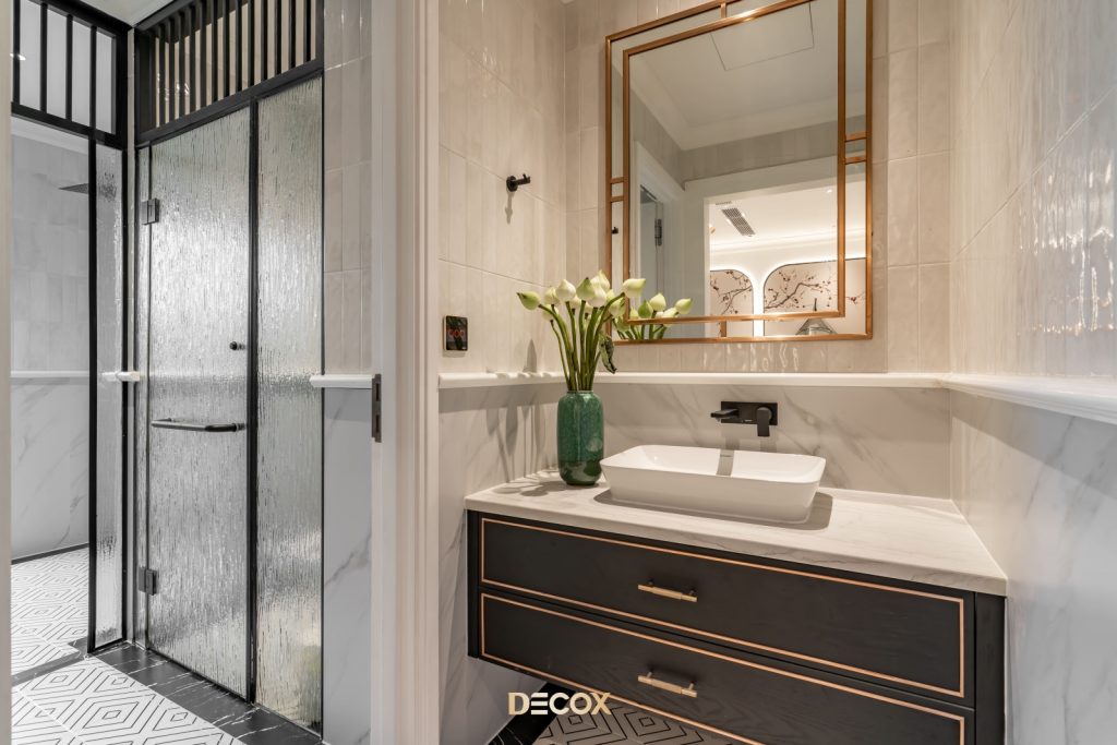 mặt bàn đặt lavabo ốp đá trắng vân mây