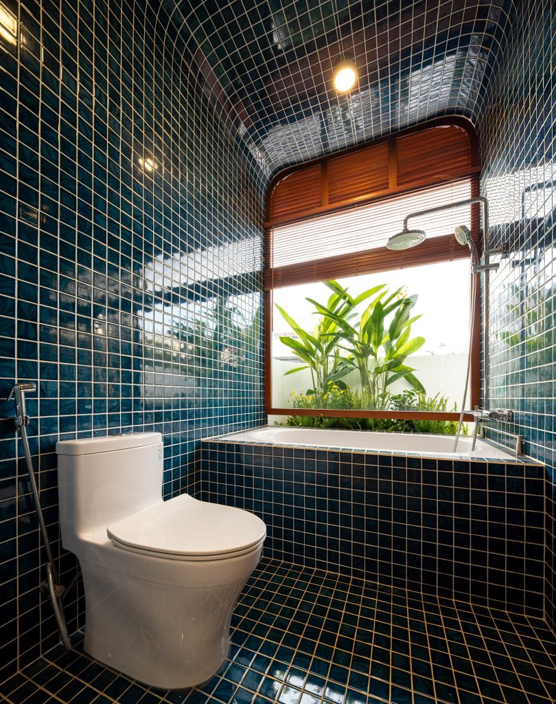 gạch mosaic xanh đại dương ốp phòng tắm