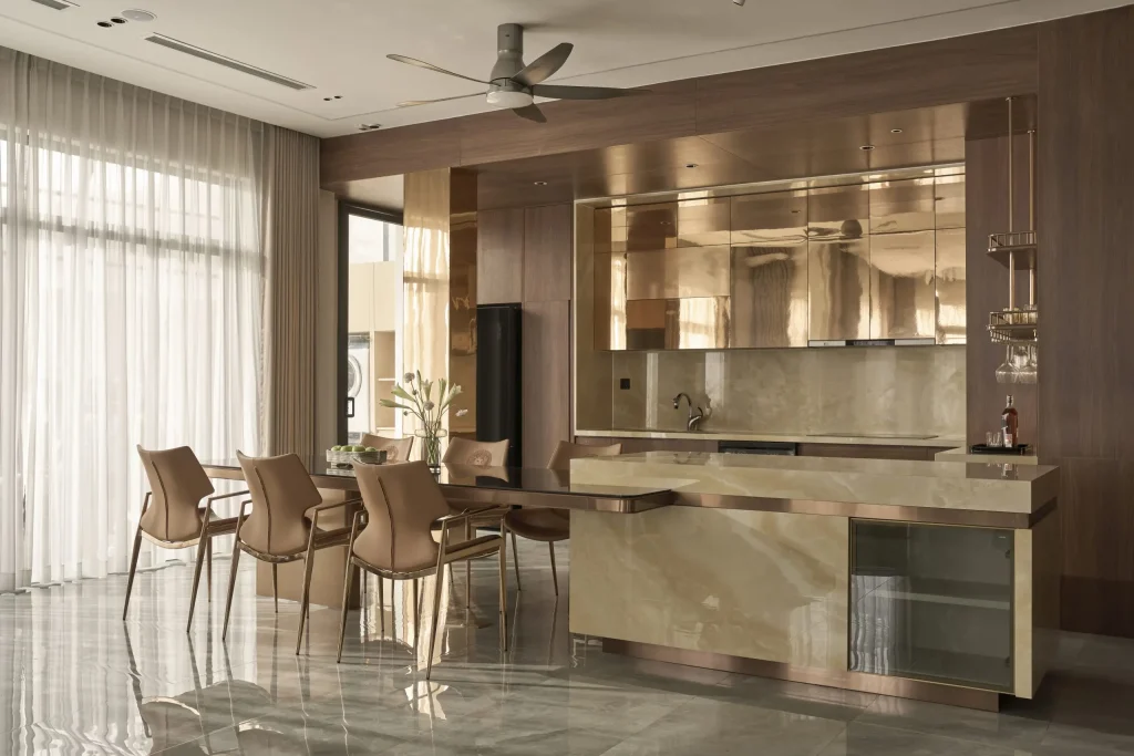 Gạch travertine ốp bề mặt bếp