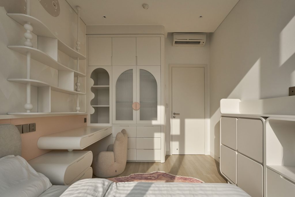 Tủ quần áo gỗ công nghiệp kết hợp kệ trang trí