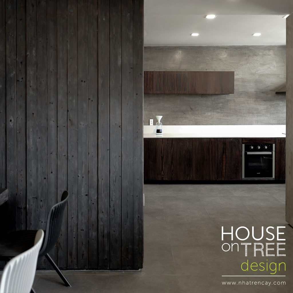 tủ bếp phủ veneer óc chó