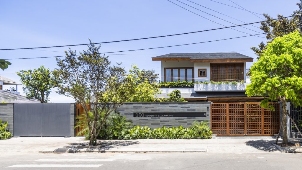 Cửa gỗ 4 cánh đều 