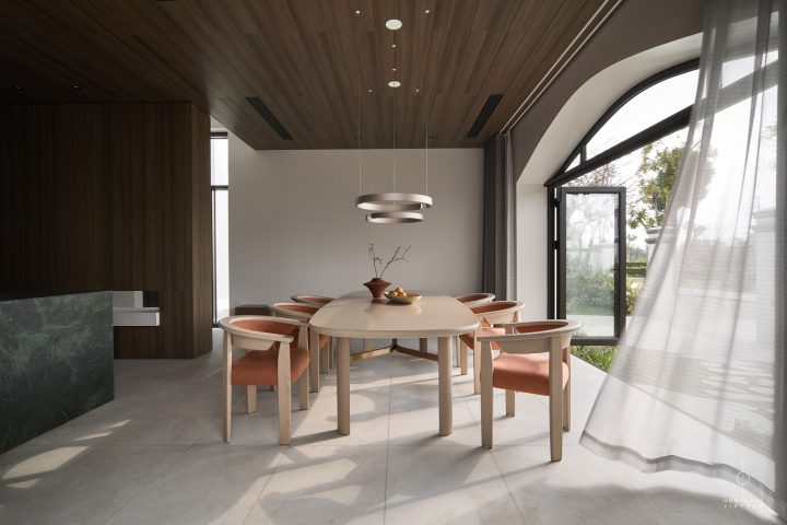 03R05 HeVi House