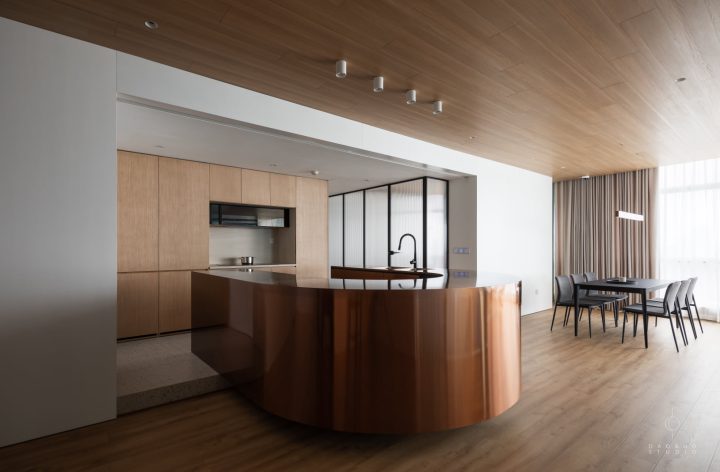 2415EW Apartment