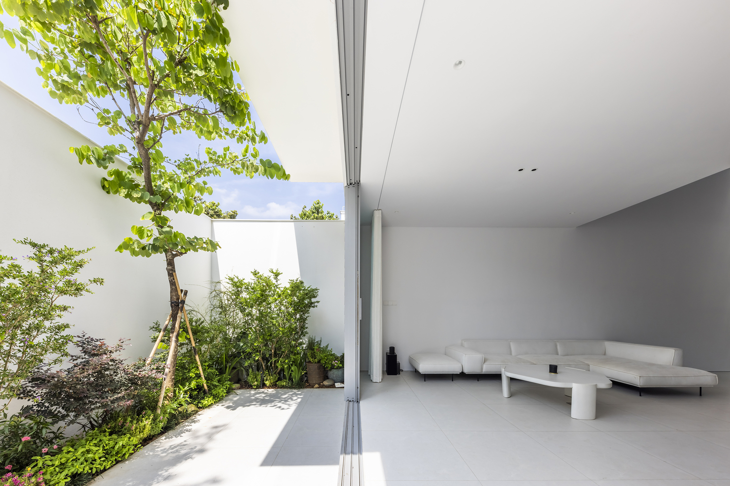 F10 House