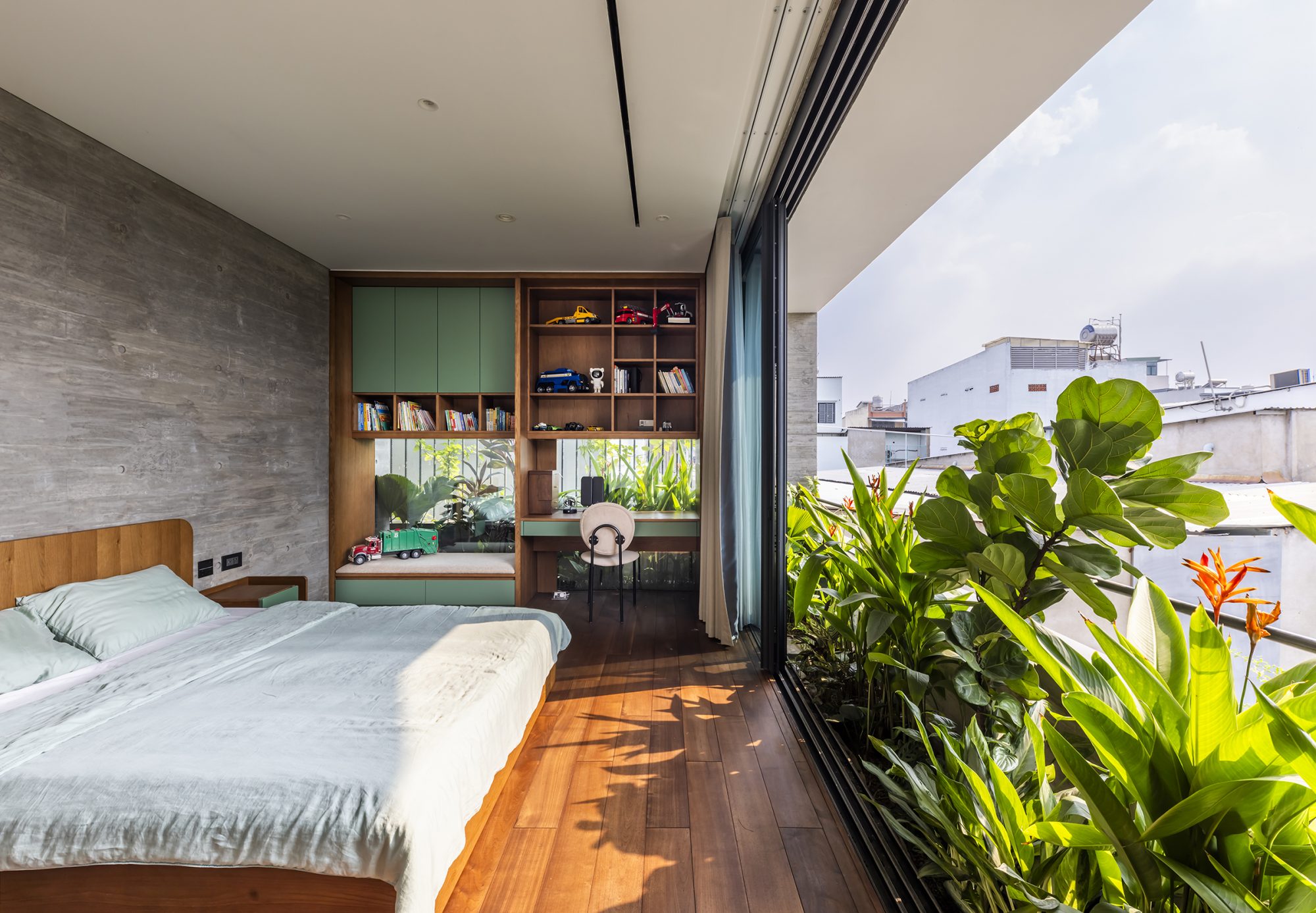 V House