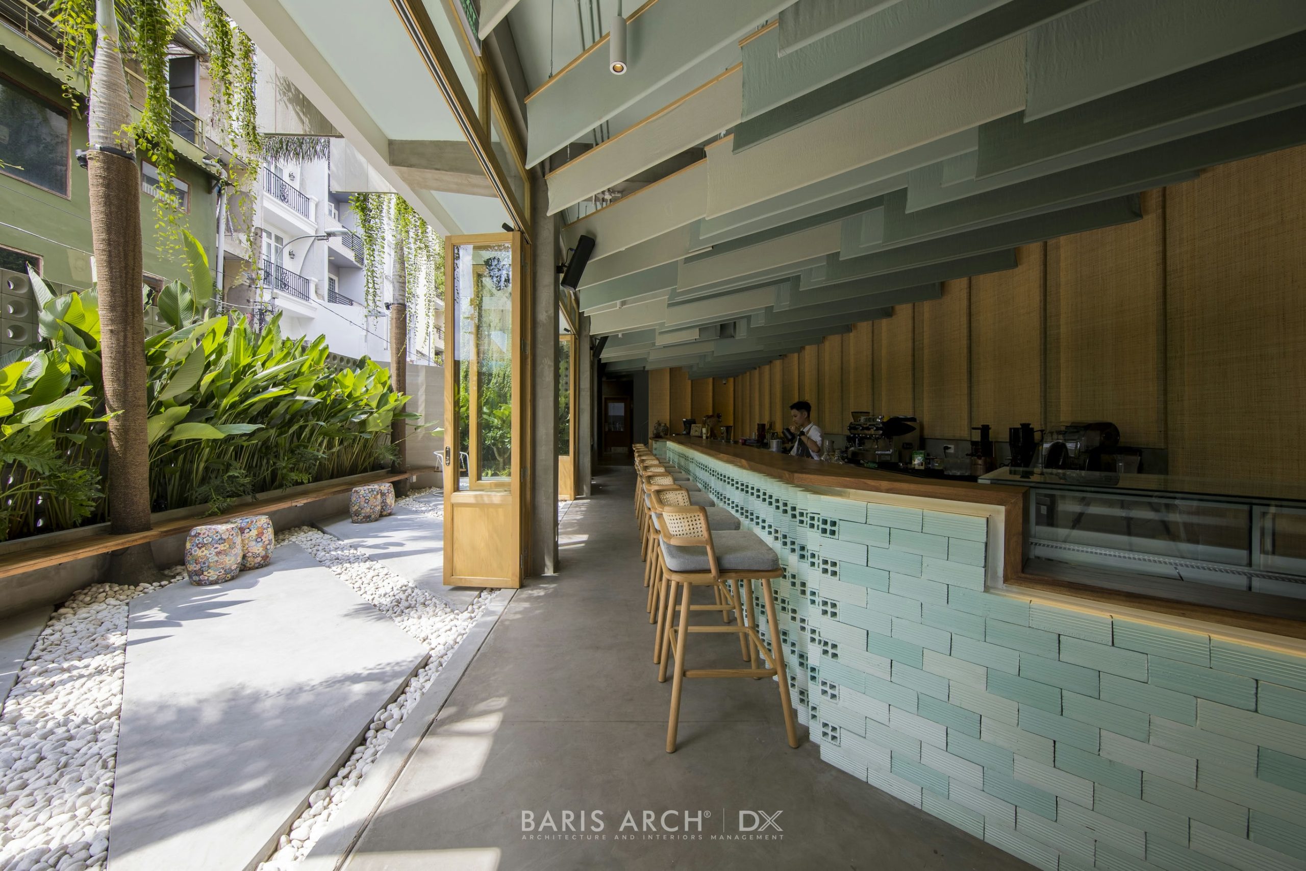 Ola Hale - Restaurant & Bar