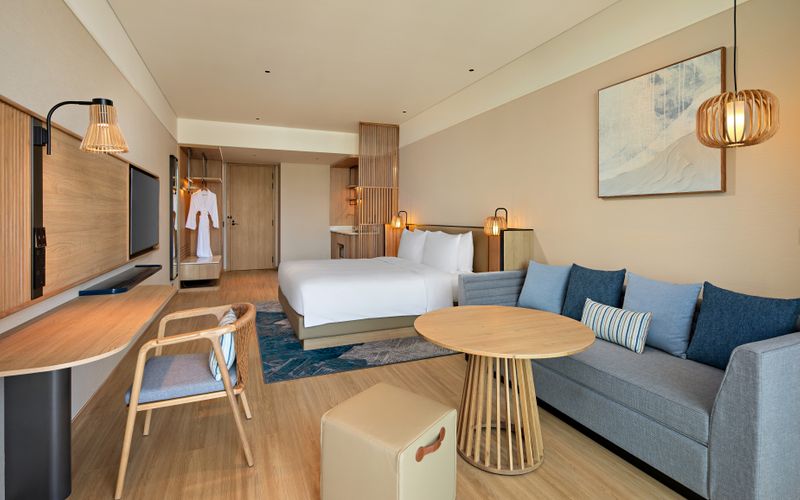 Hyatt Place Ha Long Bay