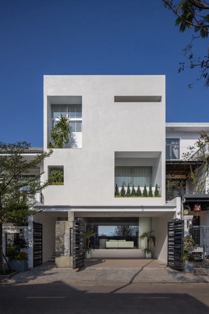 Monologue House — 2020 studio