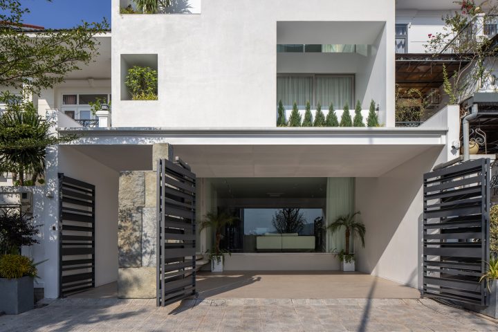 Monologue House