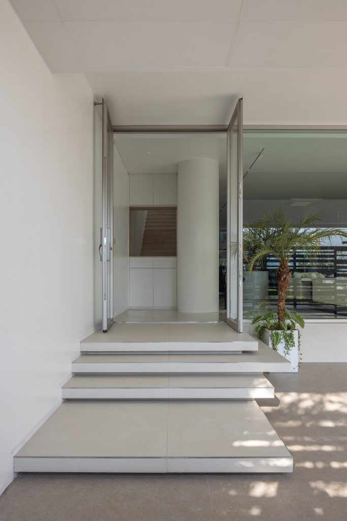 Monologue House — 2020 studio
