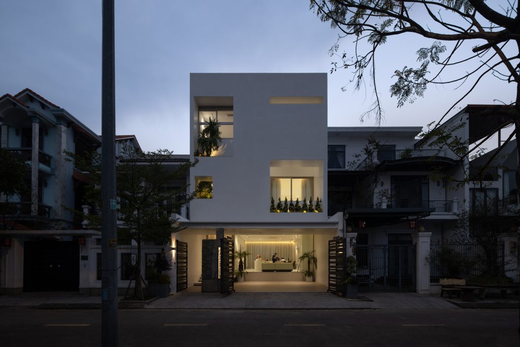 Monologue House — 2020 studio
