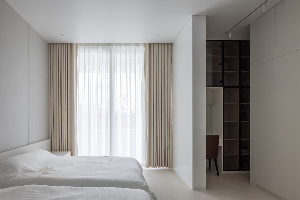 Monologue House — 2020 studio