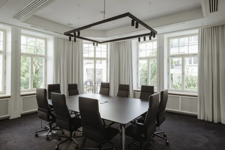 Khách sạn Nobu Warsaw