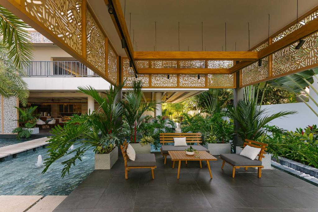 Resort Sanctuary Hồ Tràm
