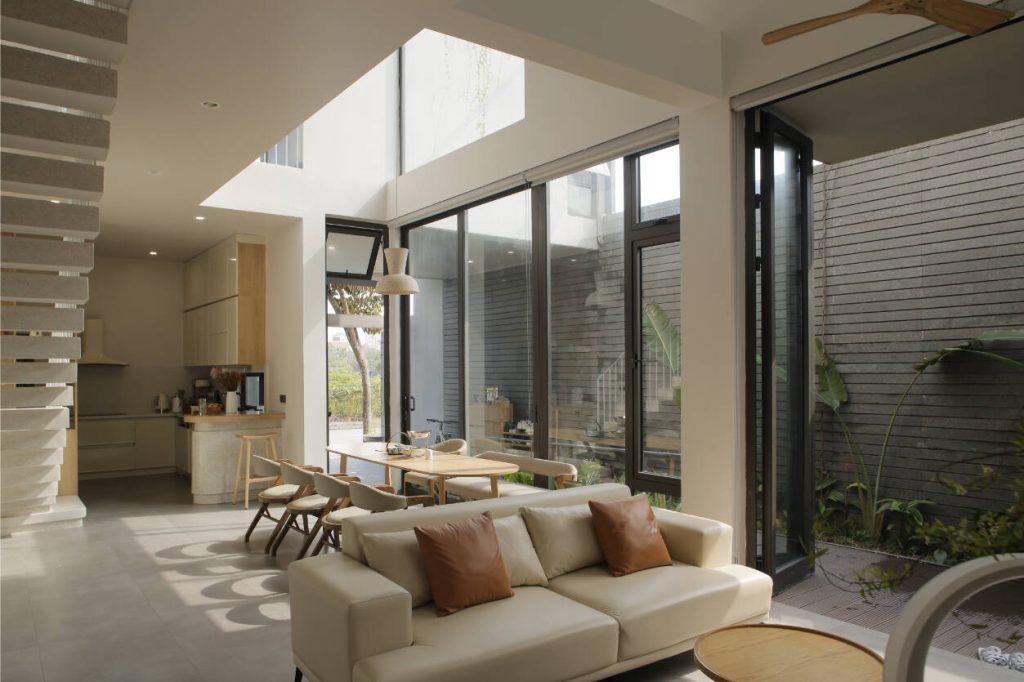 Serpentine House