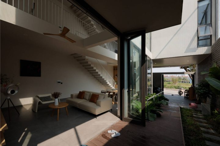 Serpentine House