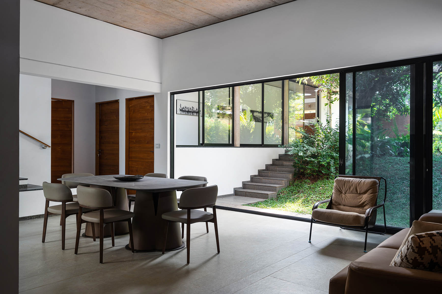 The Stoic Wall Residence