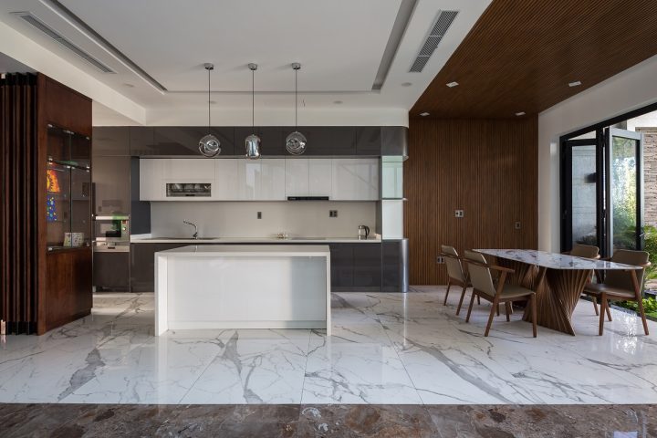 The Sunrise House