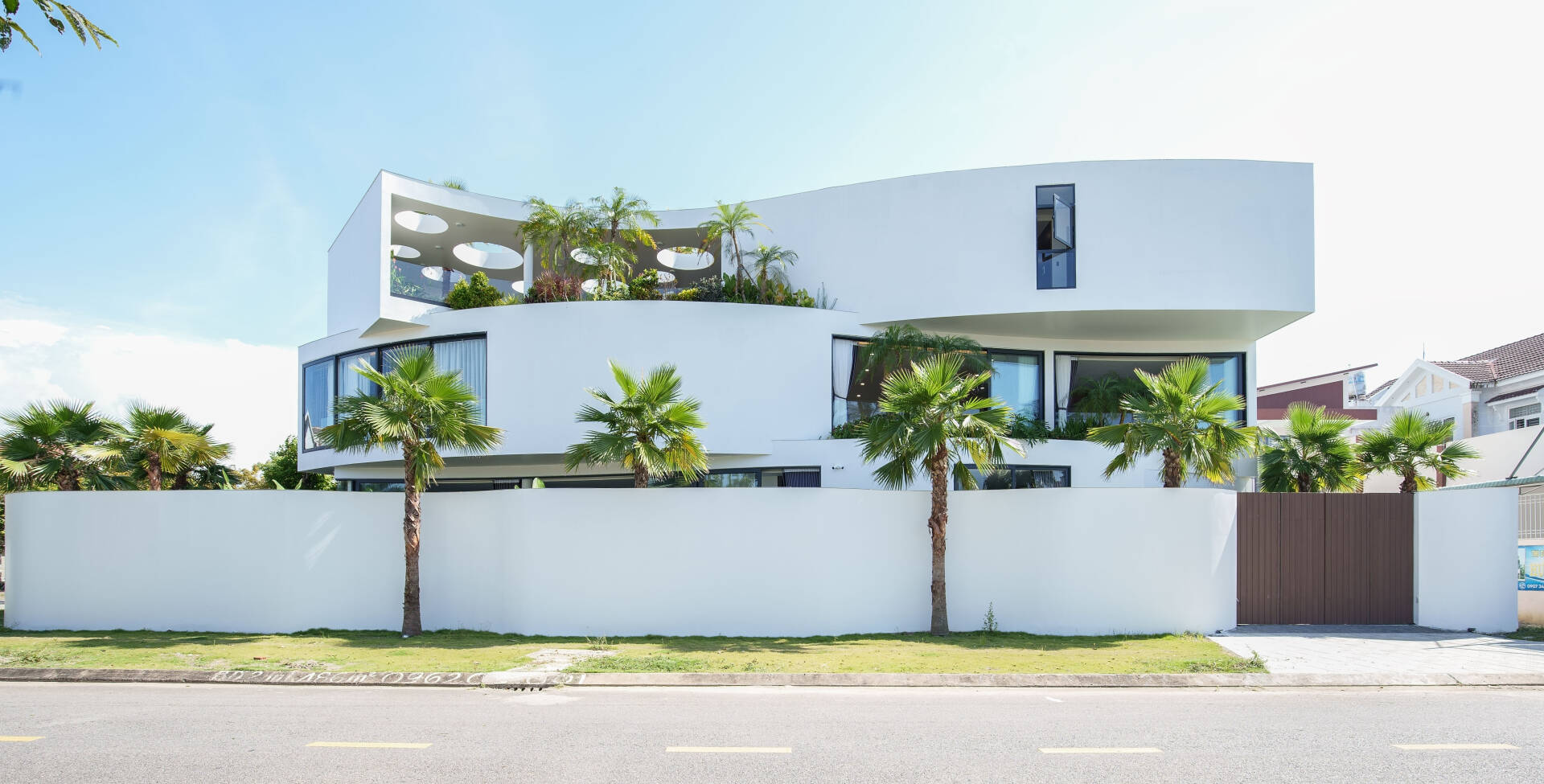 Waves House