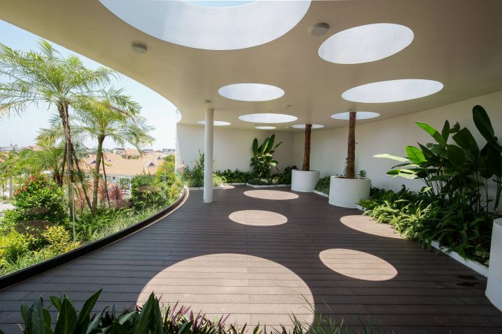 Waves House